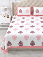 Close front view of the pink & maroon damask buta bedsheet and pillow covers
